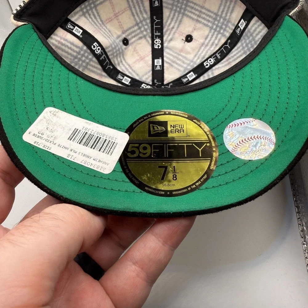 New Era 59Fifty Los Angeles Angels Plaid Burberry Collection Fitted Hat 7 1/8 - Picture 5 of 5